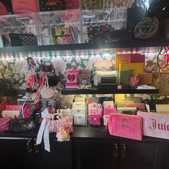 🌟I’M LIVE!!! 🌟 - Picture 3 of 9